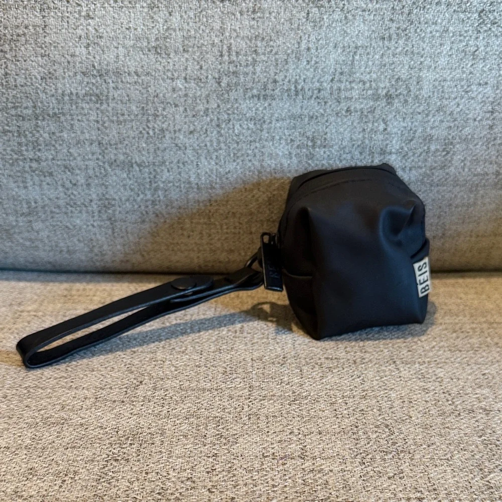BEIS Diaper Bag Accessory Wet/Dry Small Pouch Pacifier Holder Black